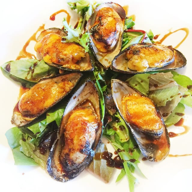 Baked Green Mussels.